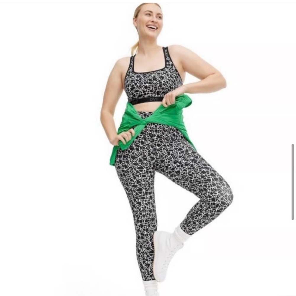 Diane Von Furstenberg Black and White Activewear outfit